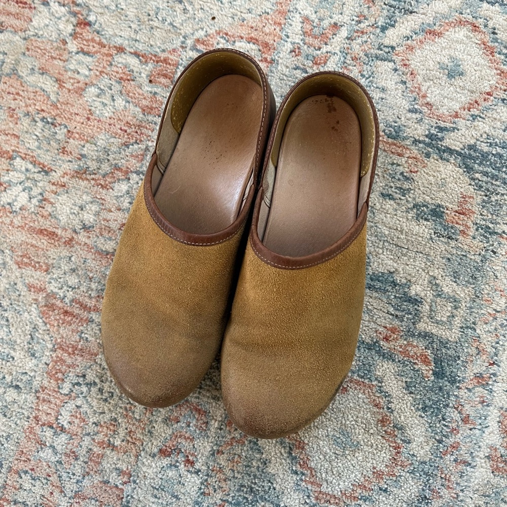 Dansko Brenna Tan Burnished Suede Clog